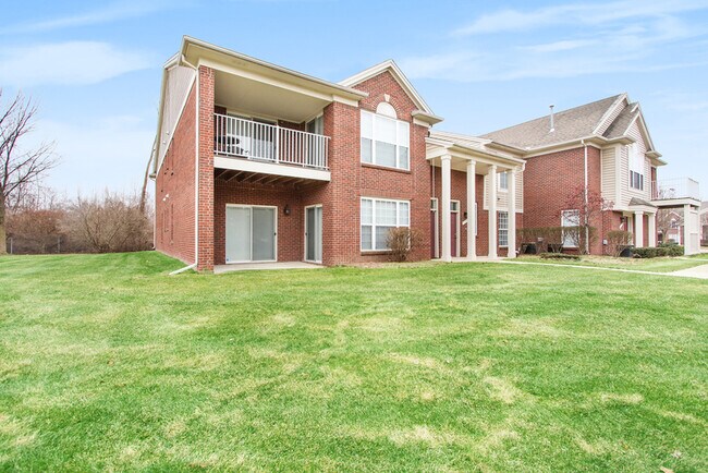 Foto del edificio - 1744 Deepwood Cir