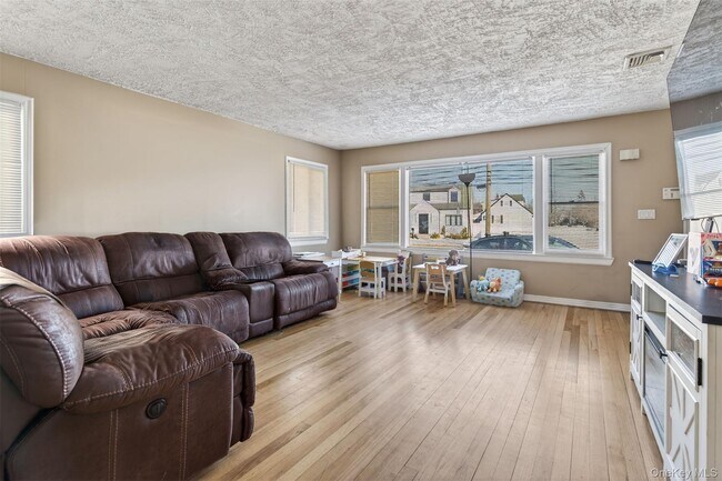 Foto del edificio - 1716 Camp Ave