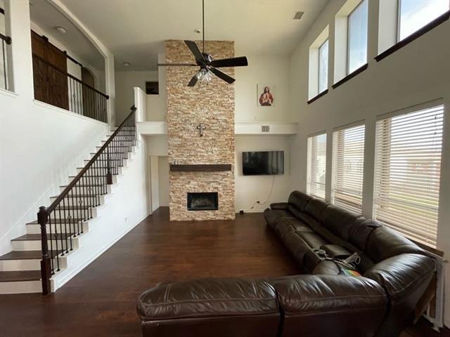 Foto del edificio - 14924 Lone Spring Dr