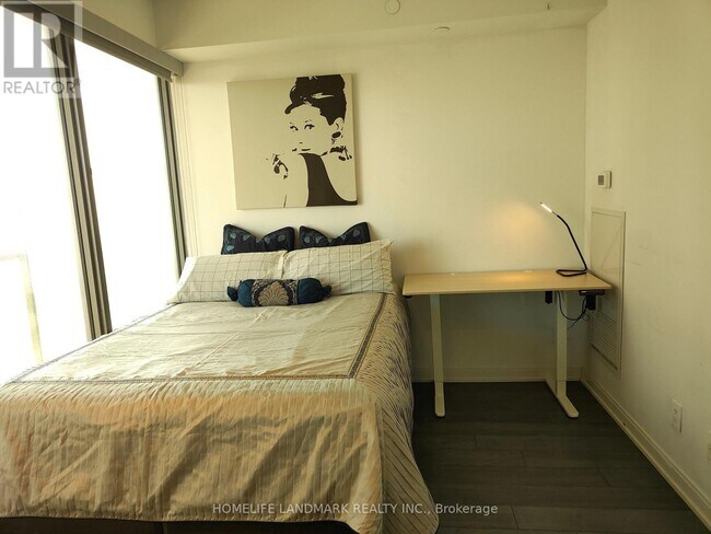 Building Photo - 50 Charles St E