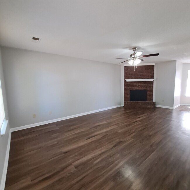 Foto del edificio - 2533 Baxter Cove