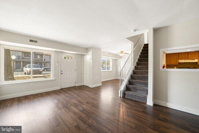 Building Photo - 909 Timber Creek Rd