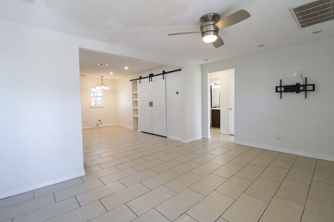 Foto del edificio - 2 Bed | 1 Bath in Midtown Tulsa!