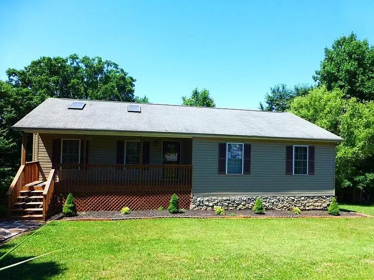 126 Baymeadow Ln, Vinton, VA 24179 House Rental in Vinton, VA