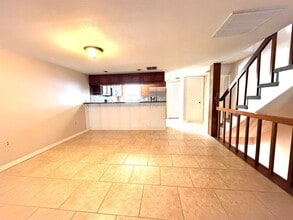 Building Photo - 255 Capri Cir N
