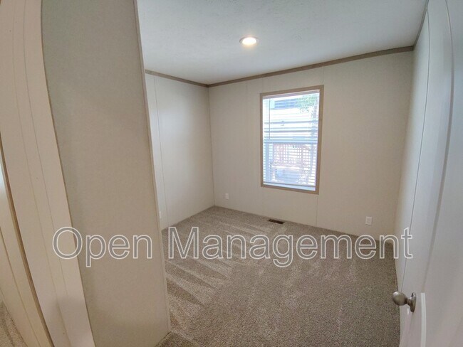 Foto del edificio - 24 Erin Ln