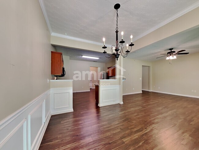 Building Photo - 311 Barberry Pl