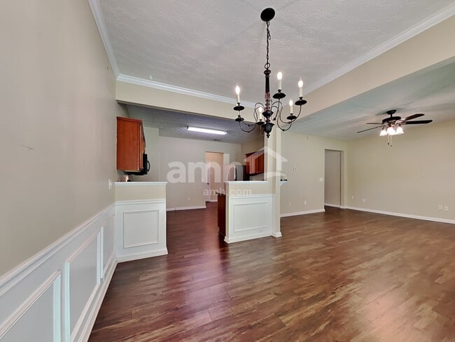 Foto del edificio - 311 Barberry Pl