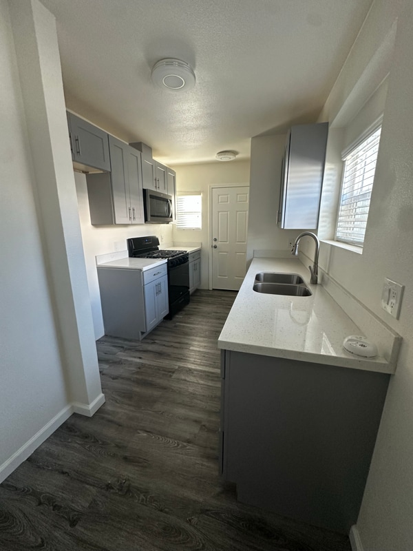 Foto del edificio - 241 1/2 W 89th St