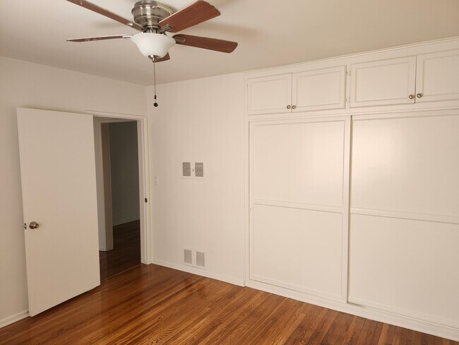 Foto del edificio - 1347 N Alta Vista Blvd