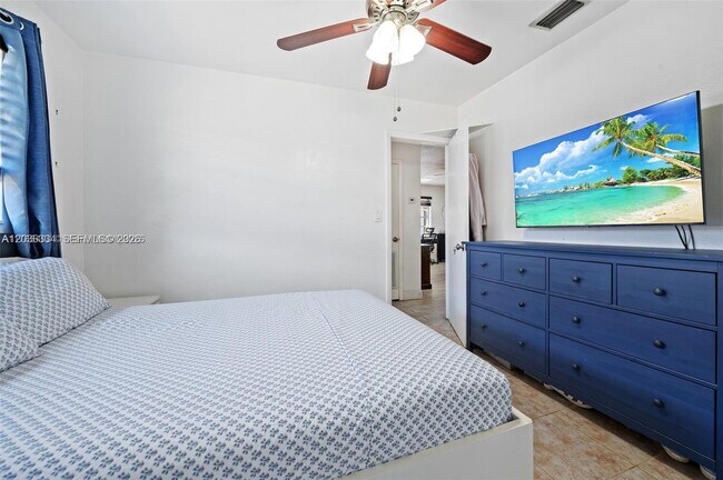 Foto del edificio - 5120 SW 26th Ave