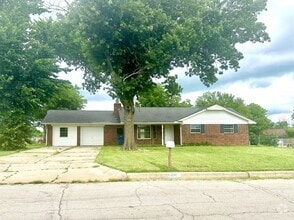 Building Photo - 204 Hardesty Dr