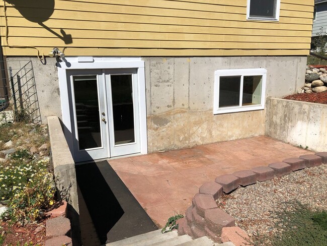 Building Photo - 1154 Straight Creek Dr