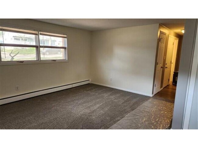 Foto del edificio - 1738 Hawthorne Ave E