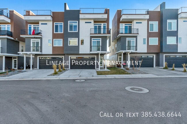 Building Photo - 3559 S Lydia Ann Ln