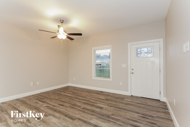Foto del edificio - 409 Lakeridge Dr