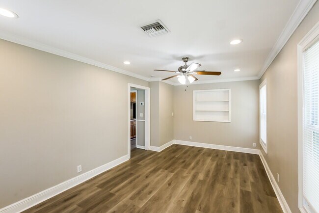 Foto del edificio - 1249 16th Ave N