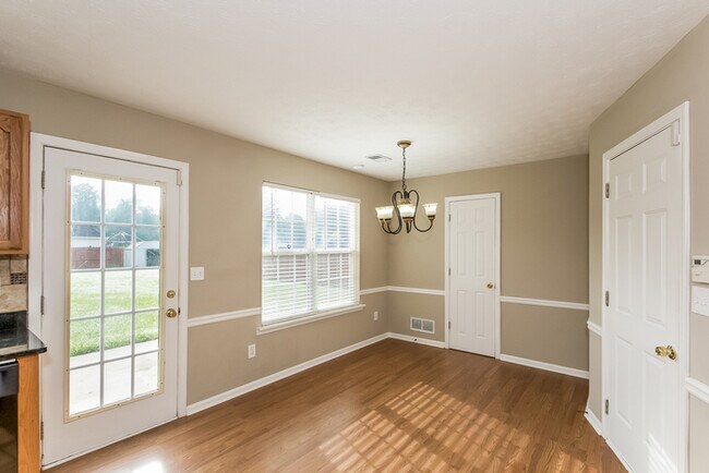 Building Photo - Fantastic Home!!