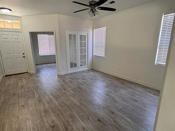 Building Photo - "Charming 3-Bed Oasis with Cozy Fireplace on Lighthouse Dr, Bakersfield!"