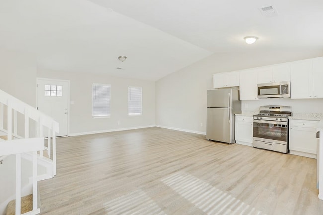 Photo - 837 Forest Path Apartment