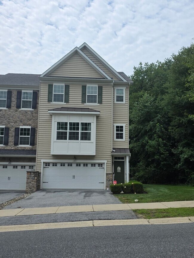 Building Photo - 486 Jacobsen Drive