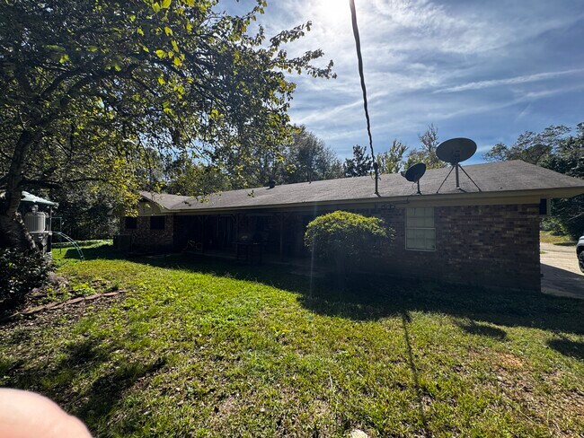 Foto del edificio - 117 Steed Rd