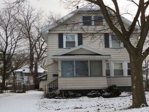 Building Photo - 495 Electric Ave