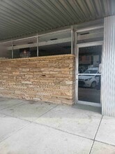 Building Photo - 404 State St