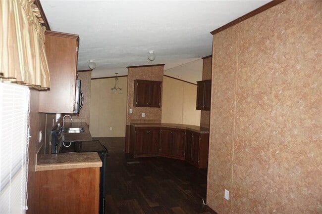 Building Photo - 3815 Sunrise Ln