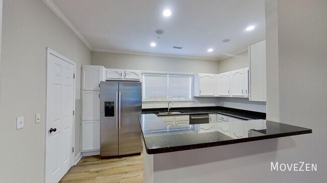 Foto del edificio - 223 S Torrence St