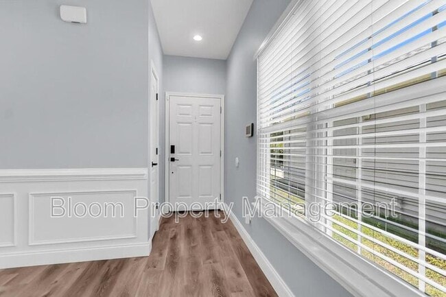 Building Photo - 317 Savannah River Dr