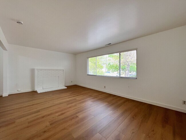 Foto del edificio - Updated Three Bedroom Napa Home