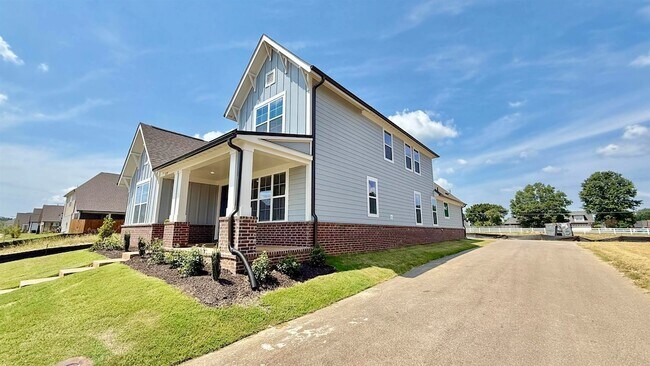 Foto del edificio - 5695 Pleasant Pk Pl