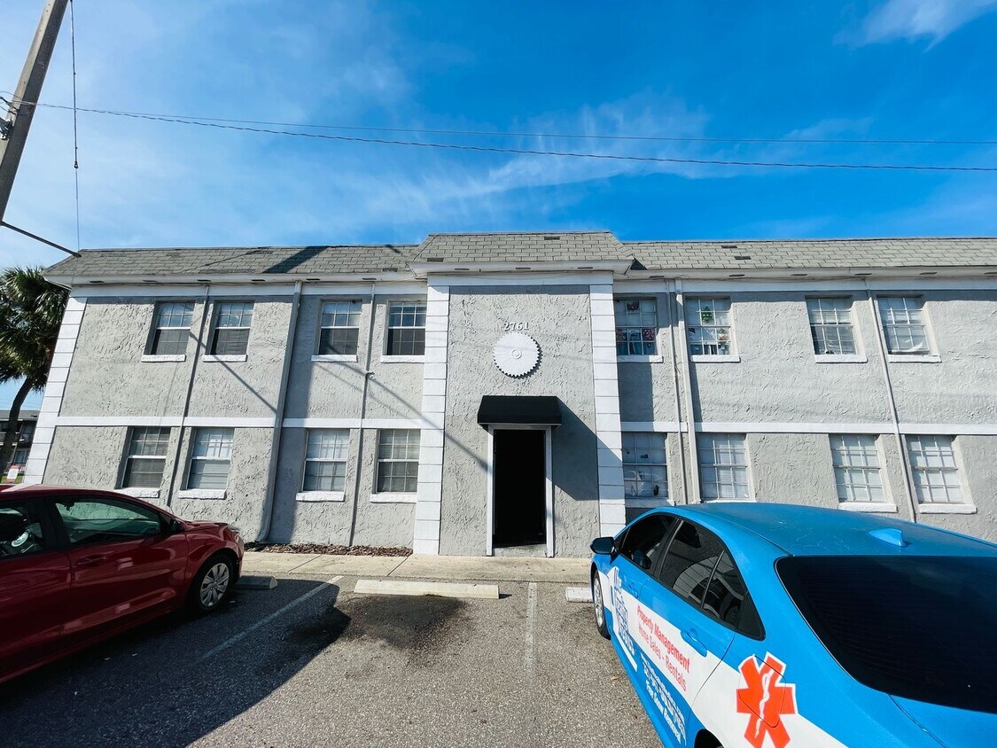 Primary Photo - Modern 2BD/1.5BA Condo in Orlando – HOA Community with Lawn Care Included