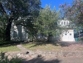Building Photo - 305 Moore Blvd