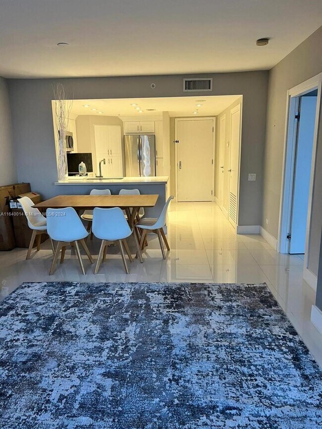 Foto del edificio - 701 Brickell Key Blvd