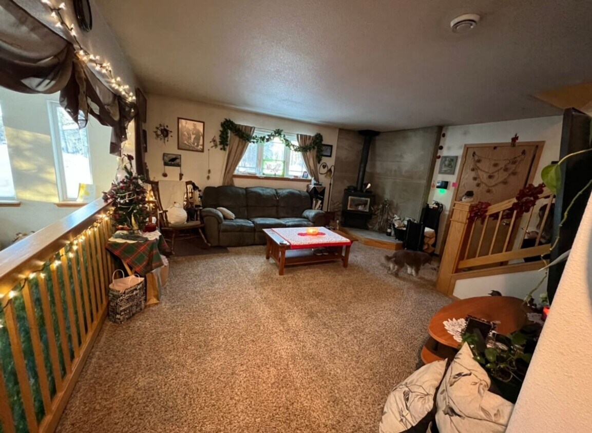 Primary Photo - Century 21 Gold Rush- 4bedroom 2.5bath- 38...