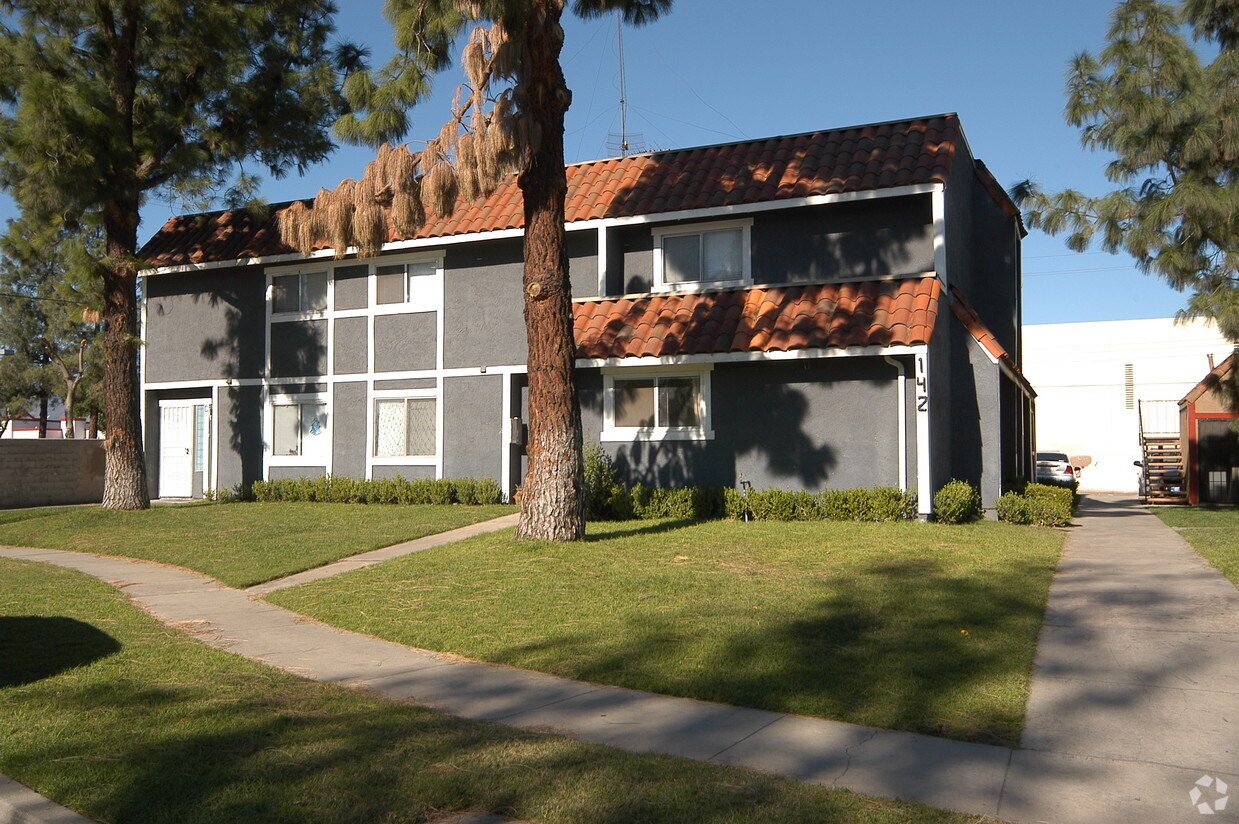 142 E Jackson St, Rialto, CA 92376 Apartments in Rialto, CA