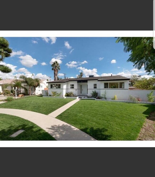 Foto del edificio - 12521 Wixom St