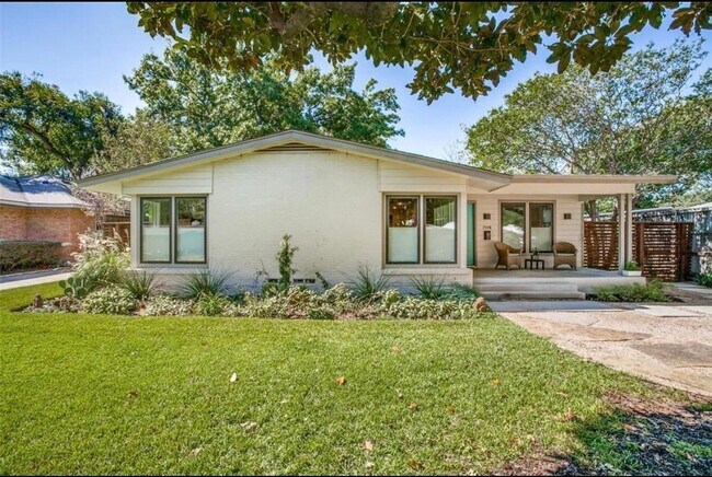 Foto del edificio - 7119 Dalewood Ln