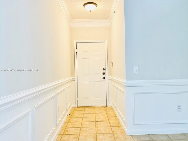 Building Photo - 225 Murcia Dr