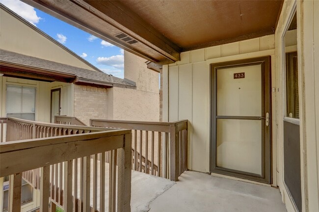 Building Photo - 1500 Bay Area Blvd