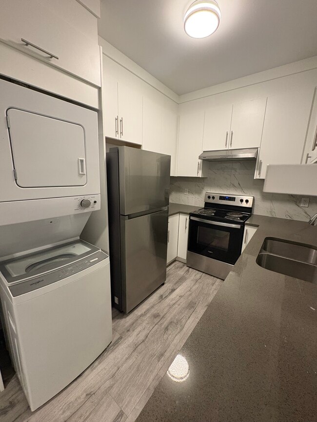 Building Photo - 8016 Annis Rd