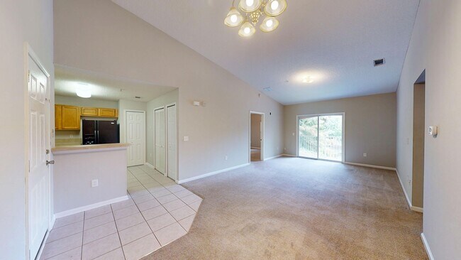 Foto del edificio - Spacious 3 Bedroom Condo in Villa Beaucler...