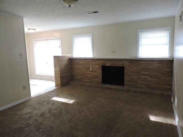 Building Photo - 5405 Cottonwood Rd