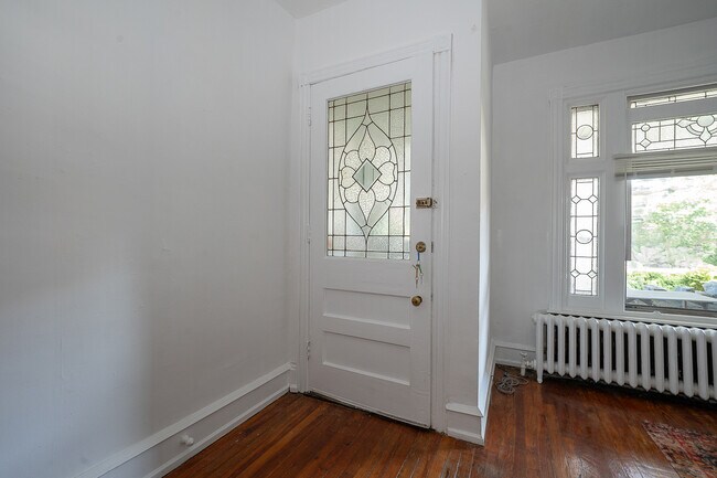 Foto del edificio - 5116 Cedar Ave