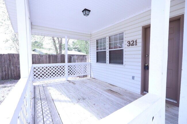 Foto del edificio - 321 Michael Cir