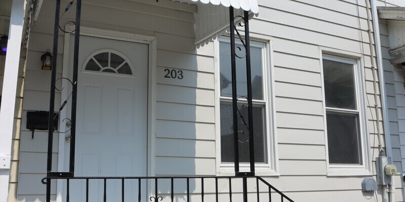 Primary Photo - 203 Mercer St