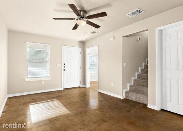 Building Photo - 3 br, 2 bath Townhome - 1015 N 10th St A & B