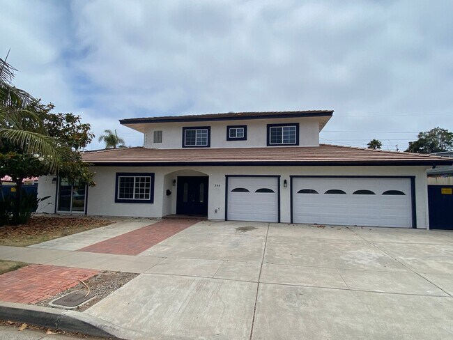 Building Photo - Newly Renovated Stone Steps - 4bd 4 ba Enc...
